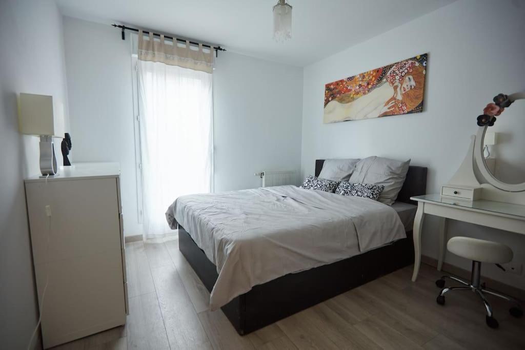 Appartement Adorable Et Jardin Villiers-sur-Marne Exteriör bild