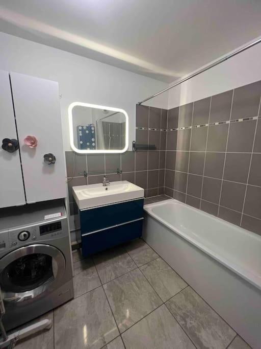Appartement Adorable Et Jardin Villiers-sur-Marne Exteriör bild